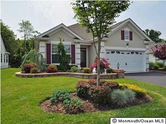 48 Chesterfield Dr, Jackson, NJ 08527