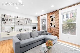 153 W 80th St Unit 2A, New York, NY 10024