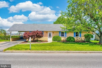 4115 Grandview Rd, Hanover, PA 17331