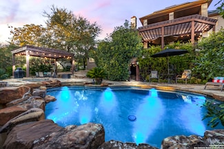 8202 Plum Valley Dr, San Antonio, TX 78255