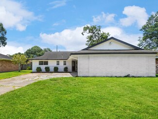 10238 Quiet Valley Ln, Houston, TX 77075