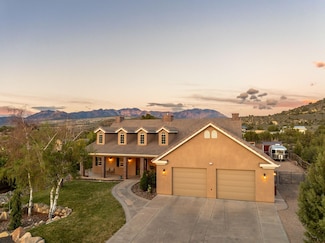 696 N High Ground Dr, Dammeron Valley, UT 84783