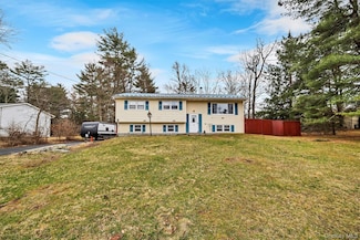 10 Hanover Dr, Monticello, NY 12701