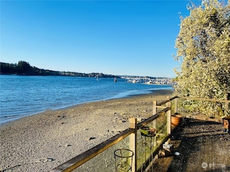 1769 SW Bay St, Port Orchard, WA 98366