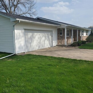 1000 Morningview Rd, Lancaster, WI 53813