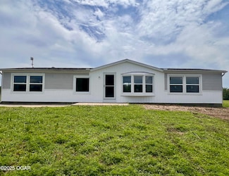 5740 W Choctaw Ln, Joplin, MO 64801
