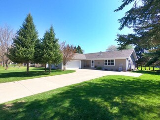 425 Sunset Dr, Antigo, WI 54409