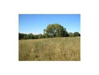 2022 N 600 Rd, Baldwin City, KS 66006