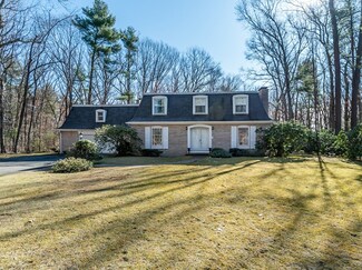 61 Birch Rd, Andover, MA 01810