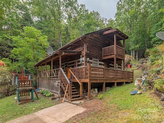 775 Chambers Cove Rd, Canton, NC 28716