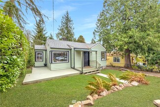 2010 NE 96th St, Seattle, WA 98115