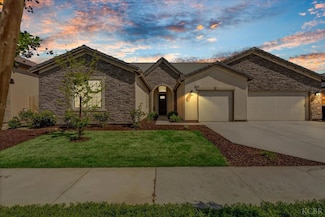 1938 W Van Gogh St, Hanford, CA 93230