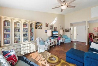 4617 W Continental Dr, Glendale, AZ 85308