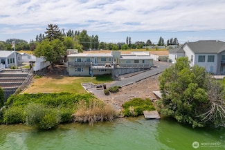 2497 Westshore Dr NE, Moses Lake, WA 98837