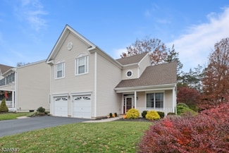 9 Captains Woods Rd, Whitehouse Station, NJ 08889