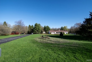 462 Hacadam Rd, Sauquoit, NY 13456