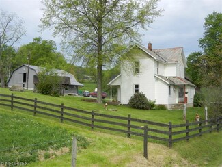 8086 Possum Hollow Rd NW, Dundee, OH 44624