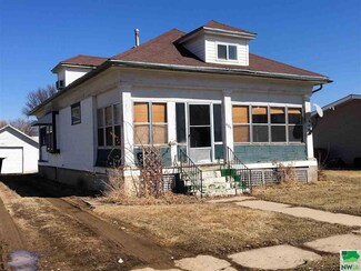 405 E Pleasant St, Elk Point, SD 57025