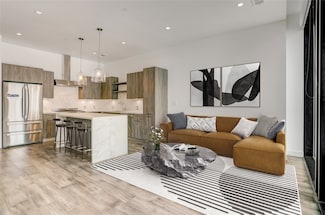 1211 Caroline St Unit 906, Houston, TX 77002