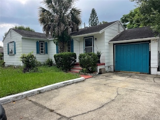 1530 W River Shore Way, Tampa, FL 33603