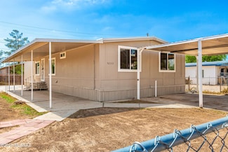 5233 N Royal Palm Dr, Tucson, AZ 85705