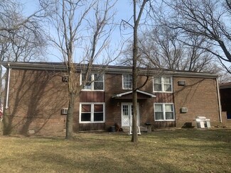 303 Wilshire Dr, Sandwich, IL 60548