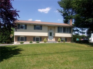 454 Cherry Hill Rd, Nazareth, PA 18064