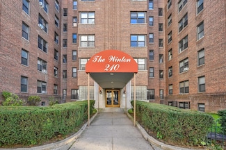 210 Martine Ave Unit 6M, White Plains, NY 10601