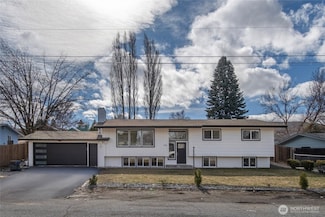 1108 2nd St SE, East Wenatchee, WA 98802