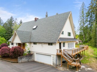 712 Eaton Ct NE, Castle Rock, WA 98611