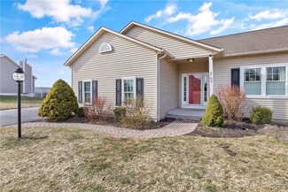 4793 Manor Hill Dr, Syracuse, NY 13215