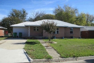 1218 Fair Ave, Gainesville, TX 76240