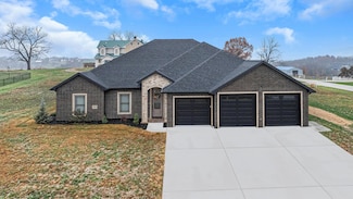 5804 Steeplegate Ct, Wardsville, MO 65101