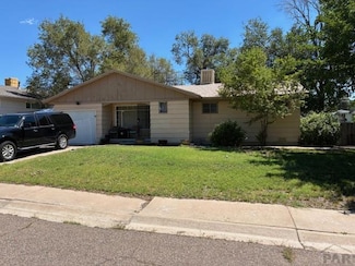 18 Dundee Ln, Pueblo, CO 81001
