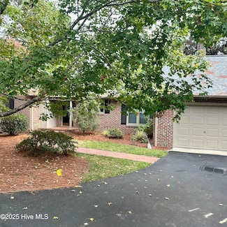 9 Saint James Cir, Southern Pines, NC 28387