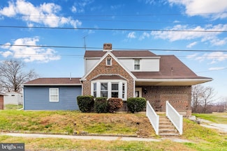 8 Helen St, Enola, PA 17025