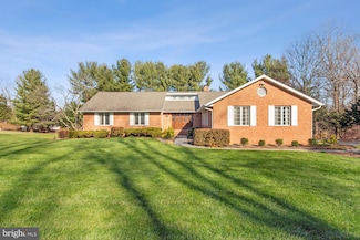 5 Colonial Oaks Ct, Phoenix, MD 21131