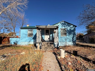 806 E Jackson Ave, Riverton, WY 82501