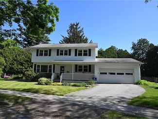 67 Case Pkwy, Burlington, VT 05401