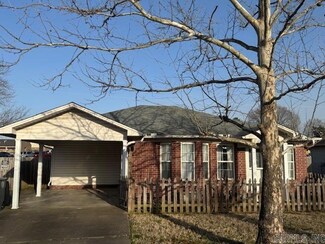 42 Robbye Ln, Searcy, AR 72143