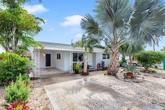 1720 N L St, Lake Worth, FL 33460