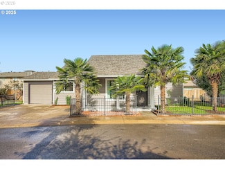 1215 Del Sol Ct, Woodburn, OR 97071