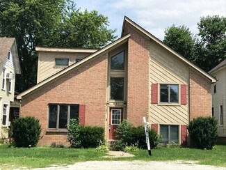 537 Oak Park Ave, Beecher, IL 60401