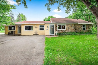1328 W 9th Ave, Oshkosh, WI 54902