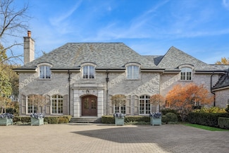 2450 Persimmon Dr, Saint Charles, IL 60174