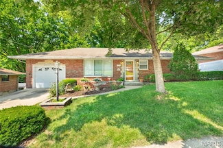 209 Hy Vista Dr, Alton, IL 62002