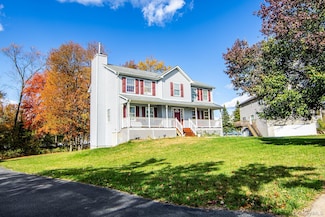 4 Wayne Ct, Middletown, NY 10941