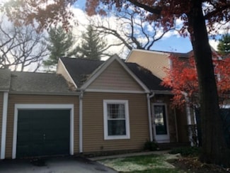 1943 Ozark Pkwy, Algonquin, IL 60102