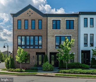 20305 Savin Hill Dr, Ashburn, VA 20147