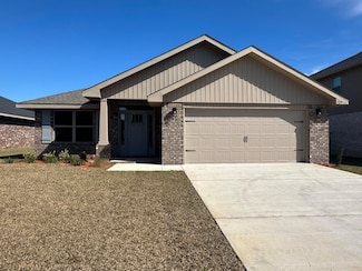 329 Keswick Ln, Crestview, FL 32536